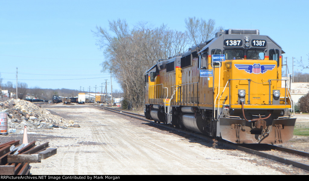 GP40-2 1387